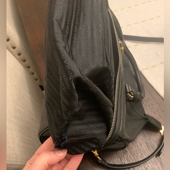 - PRADA leather - Picture 12 of 16